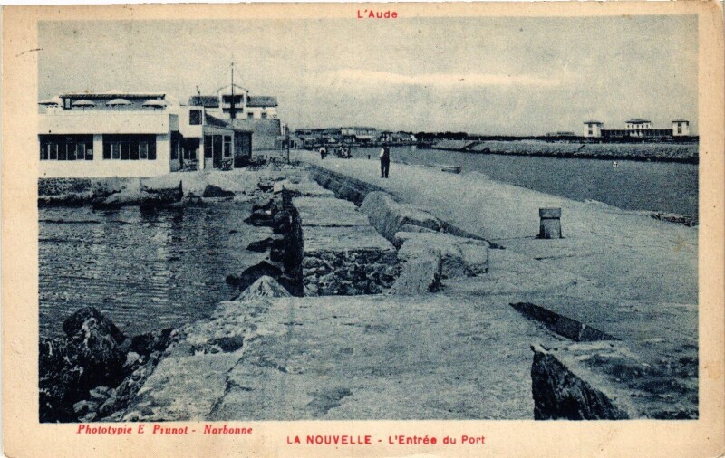 Carte postale ancienne La Nouvelle L'Entree du Port France