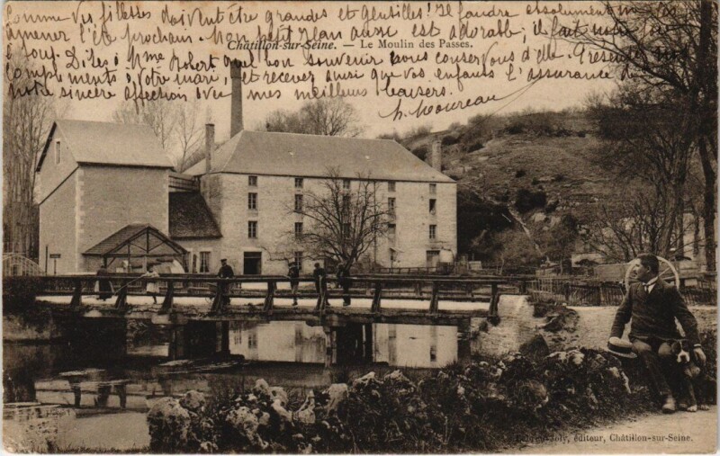Carte postale ancienne Chatillon-sur-Seine - Le Moulin des Passes à Châtillon-sur-Seine