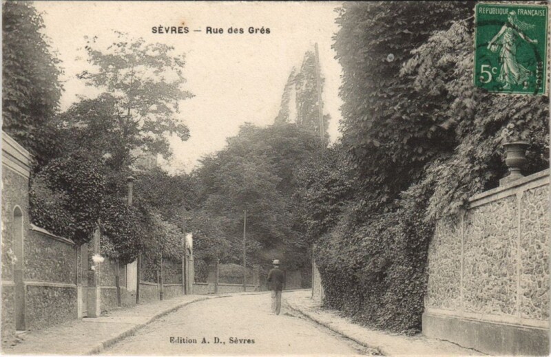 Carte postale ancienne Sevres - Rue des Grés à Sèvres
