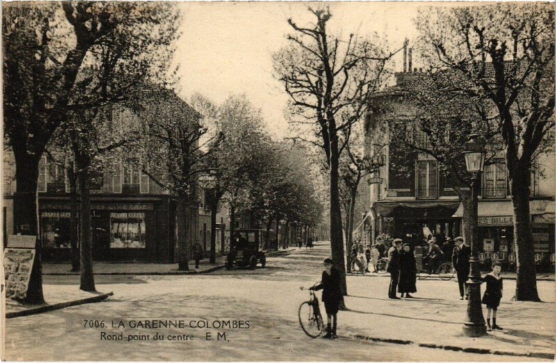 Carte postale ancienne La Garenne-Colombes - Rond-point du centre à La Garenne-Colombes