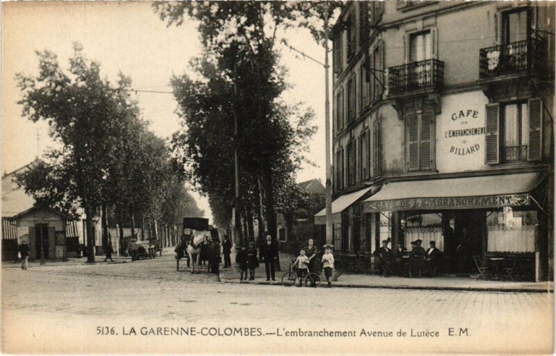 Carte postale ancienne La Garenne-Colombes - L'embranchement Avenue de Lutéce à La Garenne-Colombes