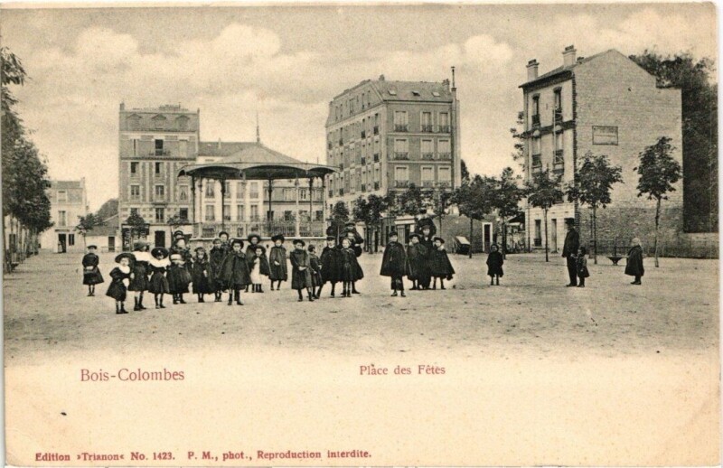 Carte postale ancienne Bois-Colombes - Place des Fétes à Bois-Colombes