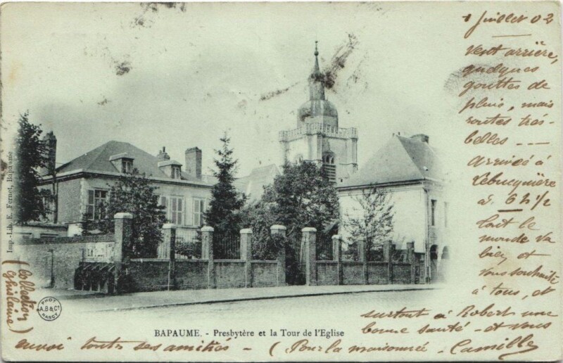 Carte postale ancienne Bapaume-Presbytére et la Tour de l'Eglise à Bapaume