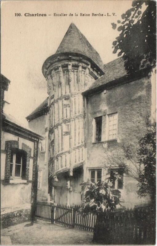 Carte postale ancienne Chartres-Escalier de la Reine Berthe à Chartres