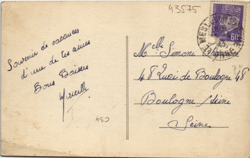 Carte postale ancienne Le Mesle-sur-Sarthe-Place du Marché-Hótel de la Poste