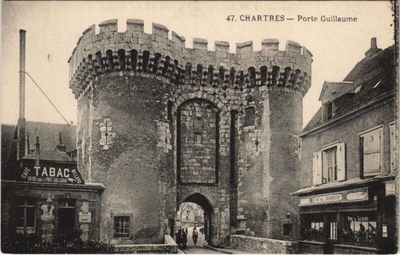Carte postale ancienne Chartres-Porte Guillaume à Chartres