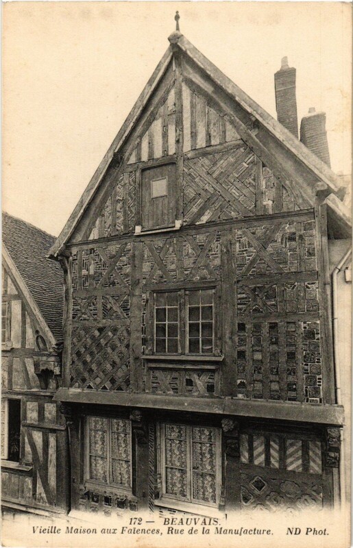 Carte postale ancienne Beauvais Vieille Maison aux Faiences France à Beauvais