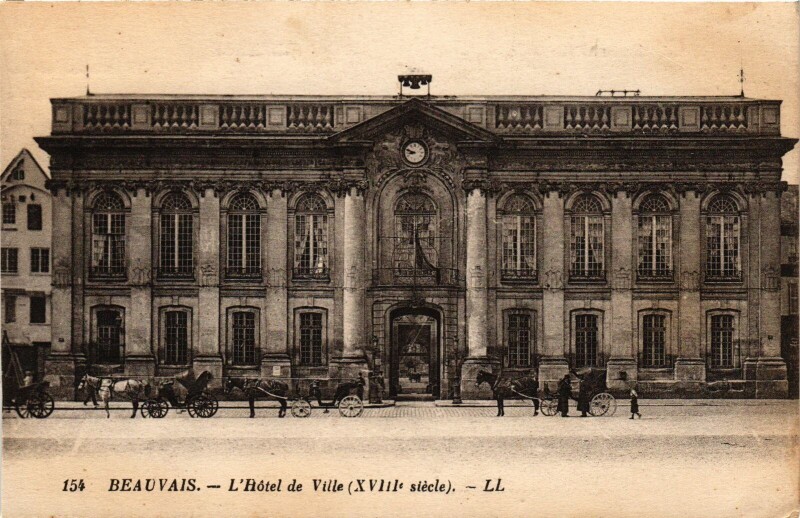 Carte postale ancienne Beauvais L'Hotel de Ville France à Beauvais