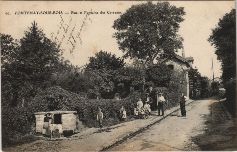 Carte postale ancienne Fontenay-sous-Bois - Rue et Fontaine des Carreaux à Fontenay-sous-Bois