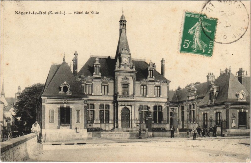 Carte postale ancienne Nogent-le-Roi - Hotel de Ville à Nogent-le-Roi