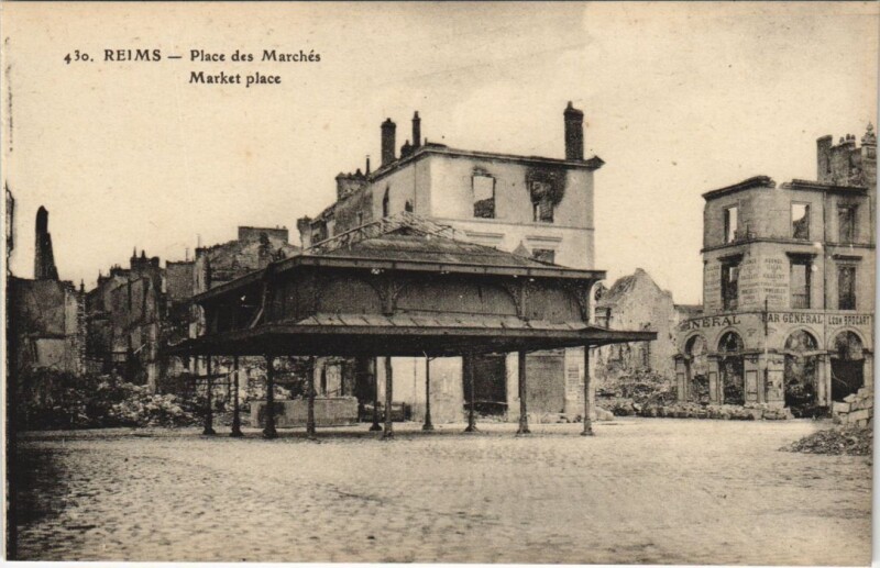 Carte postale ancienne Reims - Place des Marches à Reims
