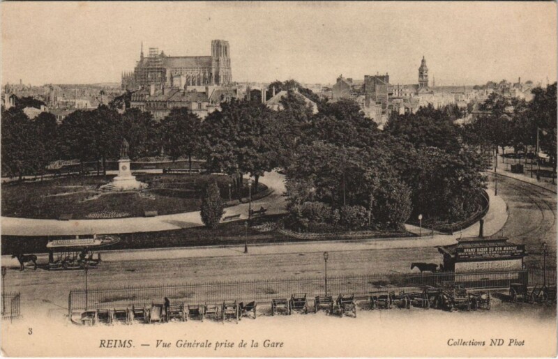 Carte postale ancienne Reims - Vue générale à Reims