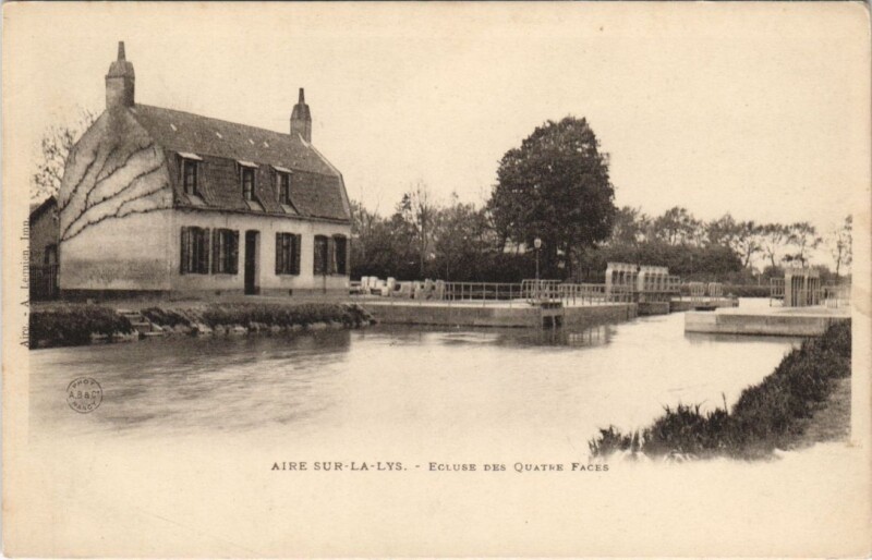 Carte postale ancienne Aire-sur-la-Lys-Ecluse des Quatre Faces à Aire-sur-la-Lys