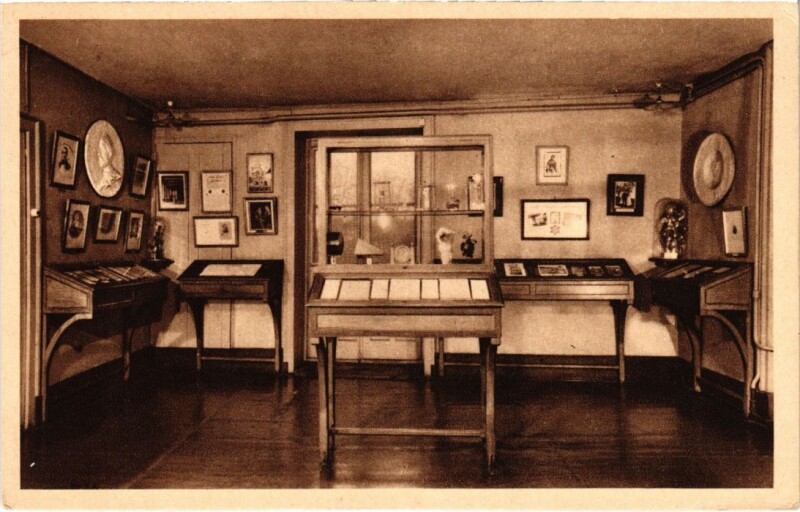 Carte postale ancienne Dole- Maison natale de Pasteur ,Documents France