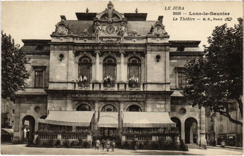 Carte postale ancienne Lons le Saunier- Le Theatre France à Lons-le-Saunier