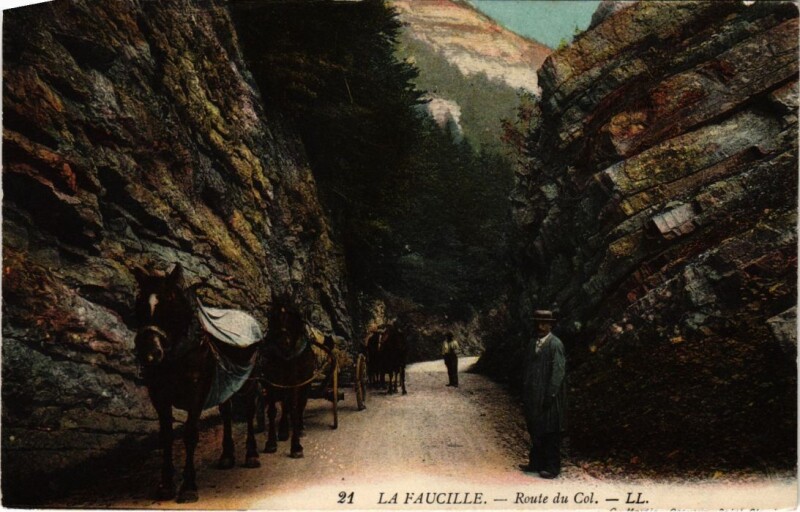 Carte postale ancienne La Faucille- Route du Col France