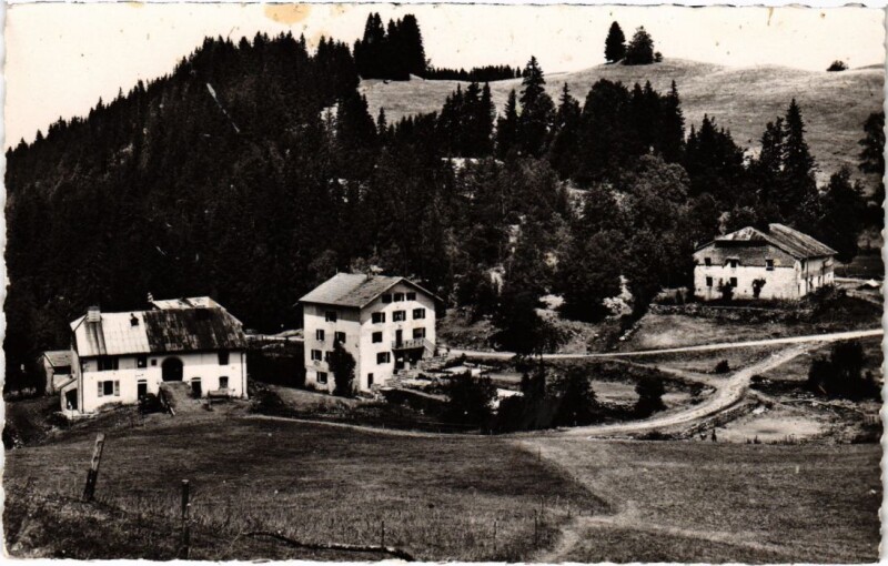 Carte postale ancienne Les Rousses- Auberge de Jeunesse France aux Rousses