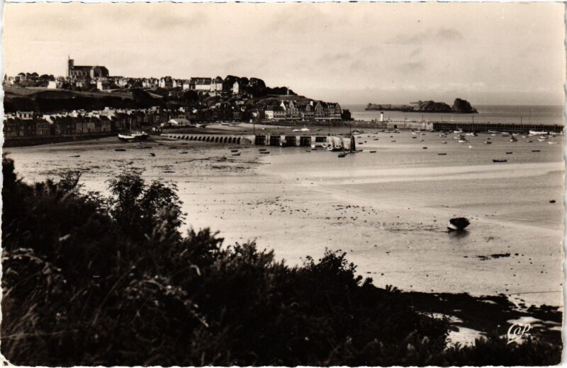 Carte postale ancienne Cancale Vue Generale France à Cancale