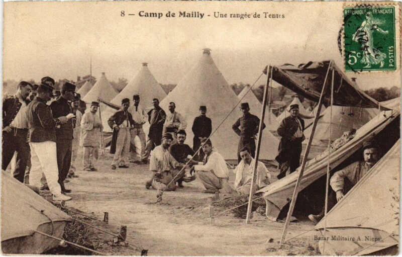 Carte postale ancienne Camp-de-Mailly - Une rangée de Tentes