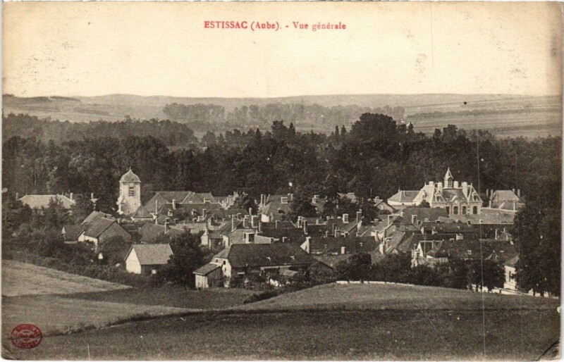 Carte postale ancienne Estissac - Vue générale à Estissac