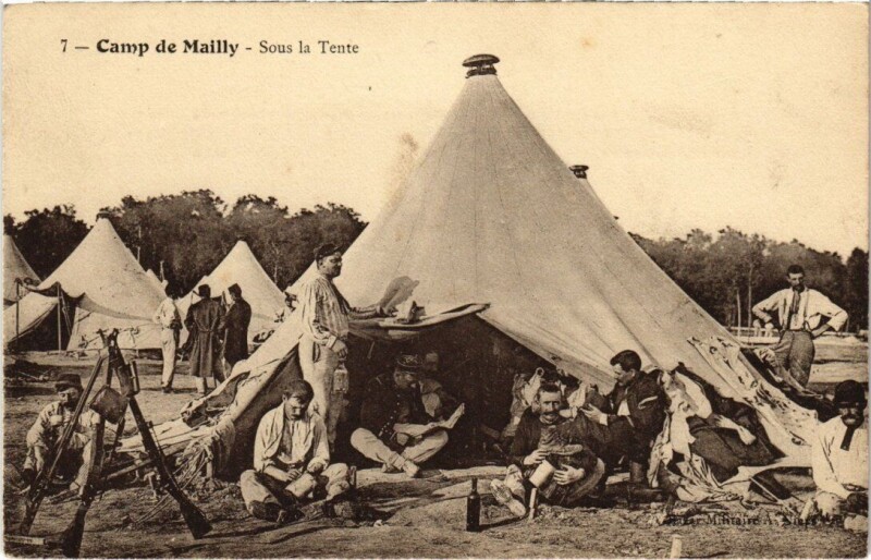 Carte postale ancienne Camp-de-Mailly - Sous la tente