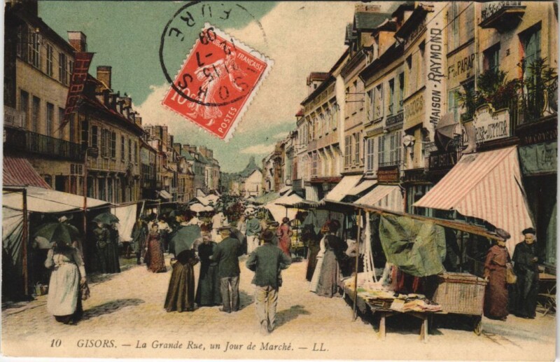 Carte postale ancienne Gisors-La Grande Rue un Jour de Marché à Gisors