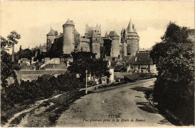 Carte postale ancienne Vitre Vue Generale prise de la Route de Rennes France à Rennes