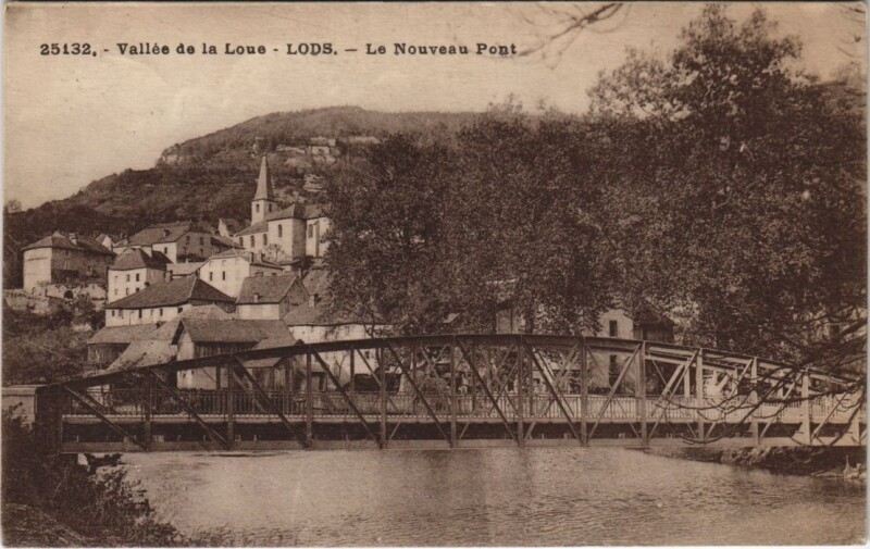 Carte postale ancienne Lods - Le Nouveau pont à Lods