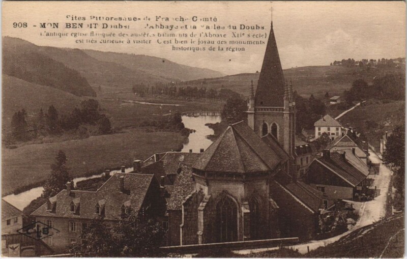 Carte postale ancienne Montbenoit - Abbaye et la Vallée des Doubs à Montbenoît