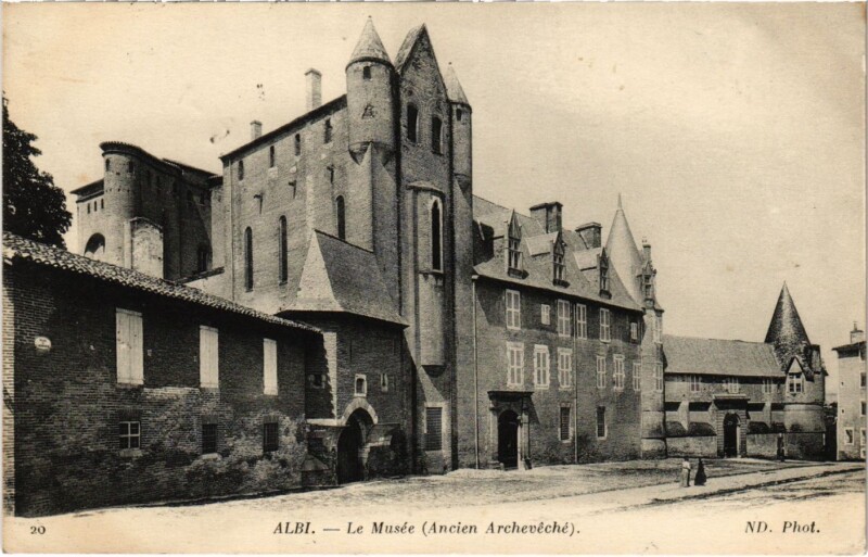 Carte postale ancienne Albi Le Musee France