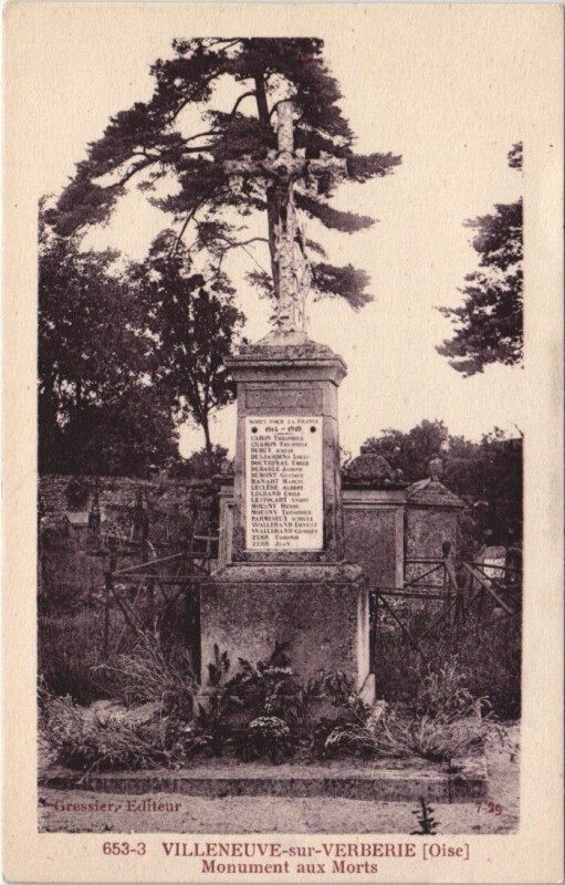 Carte postale ancienne Villeneuve-sur-Verberie Monument aux Morts à Verberie