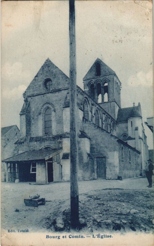 Carte postale ancienne Bourg et Comin - L'Eglise à Bourg-et-Comin