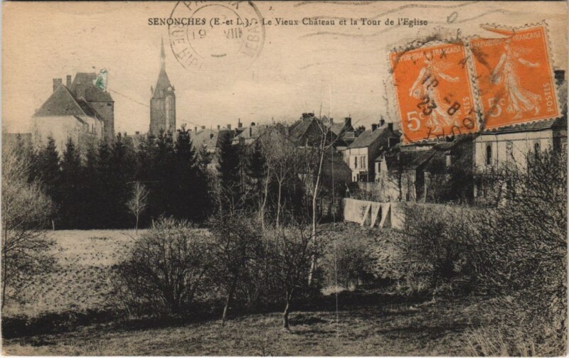 Carte postale ancienne Senonches - Le Vieux Chateau et la Tour de l'Eglise à Senonches