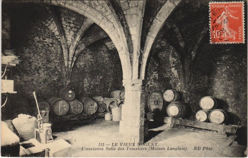 Carte postale ancienne Le Vieux Nogent - L'ancienne Salle des Templiers (Maison-Longlais)