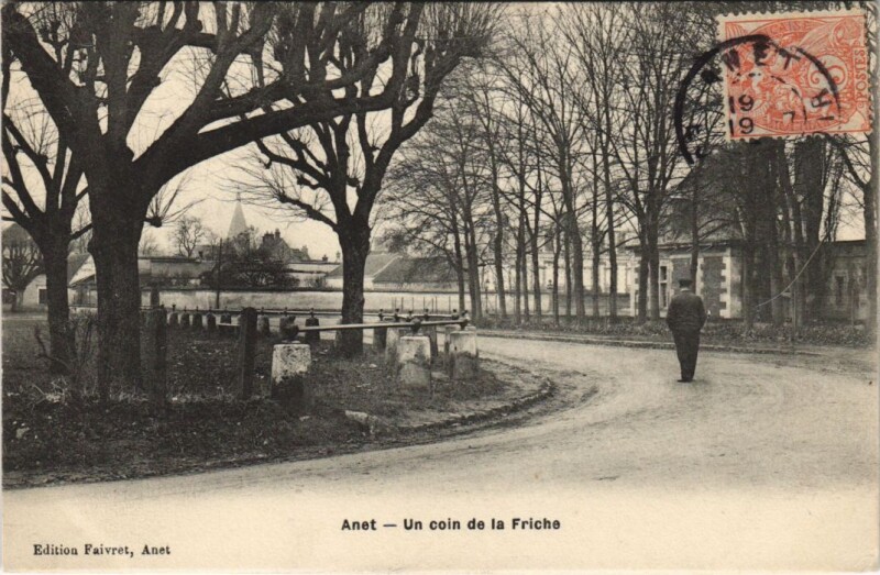 Carte postale ancienne Anet - Un coin de la Friche à Anet