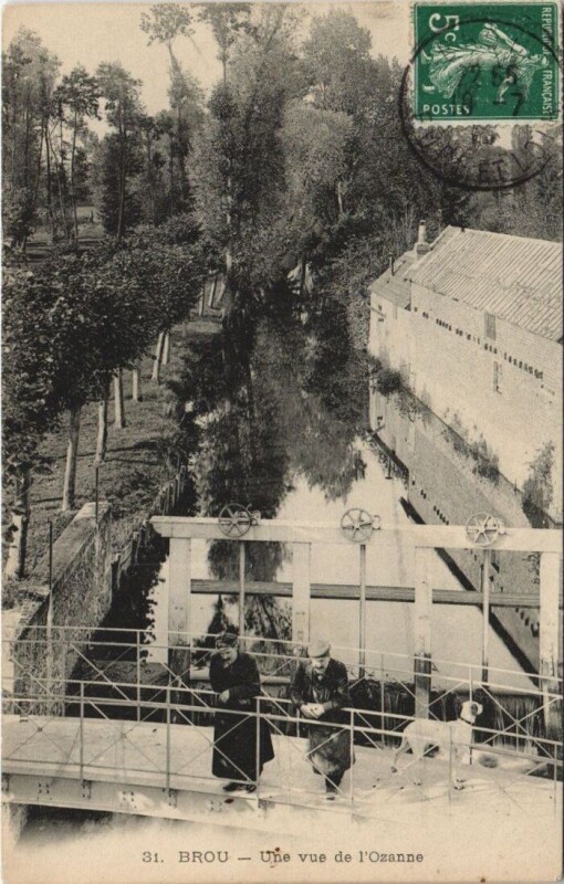 Carte postale ancienne Brou - Une vue de l'Ozanne à Brou