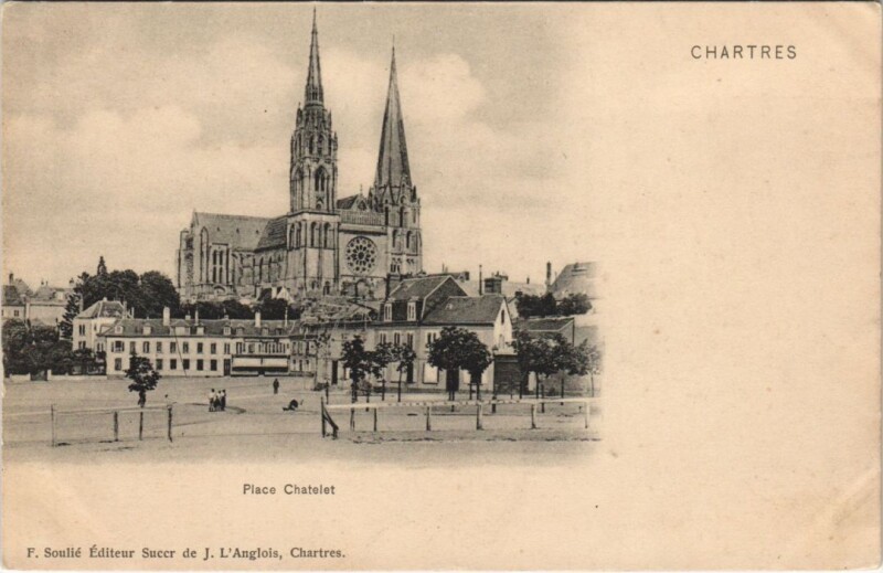 Carte postale ancienne Chartres - Place Chatelet à Chartres
