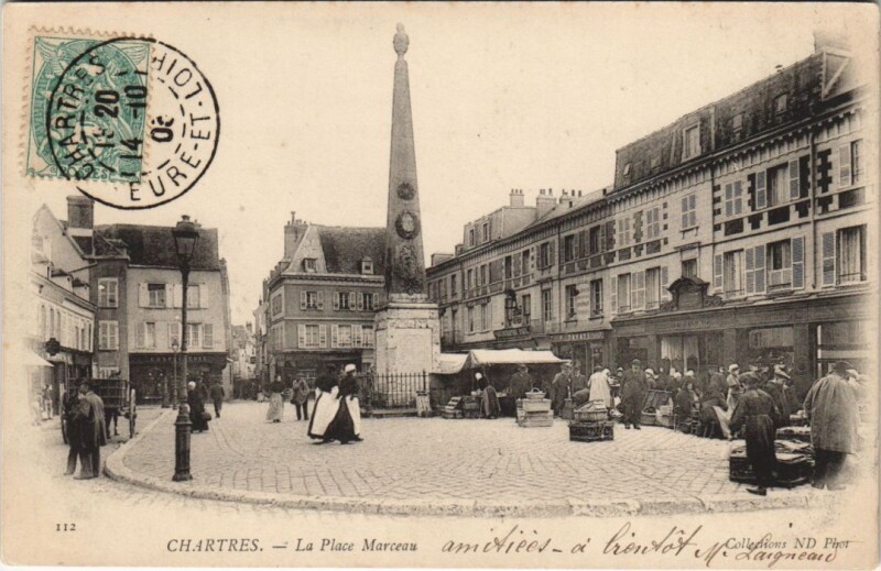 Carte postale ancienne Chartres - La Place Marceau à Chartres