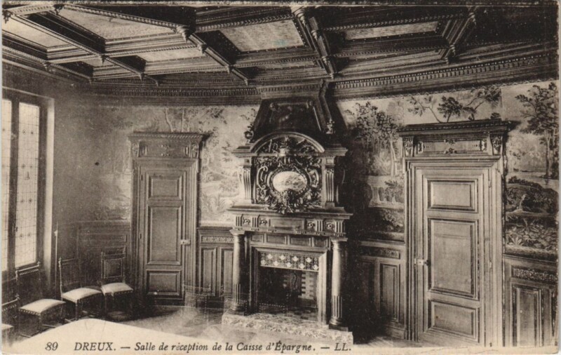 Carte postale ancienne Dreux - Salle de réception de la Casse d'Epargne à Dreux