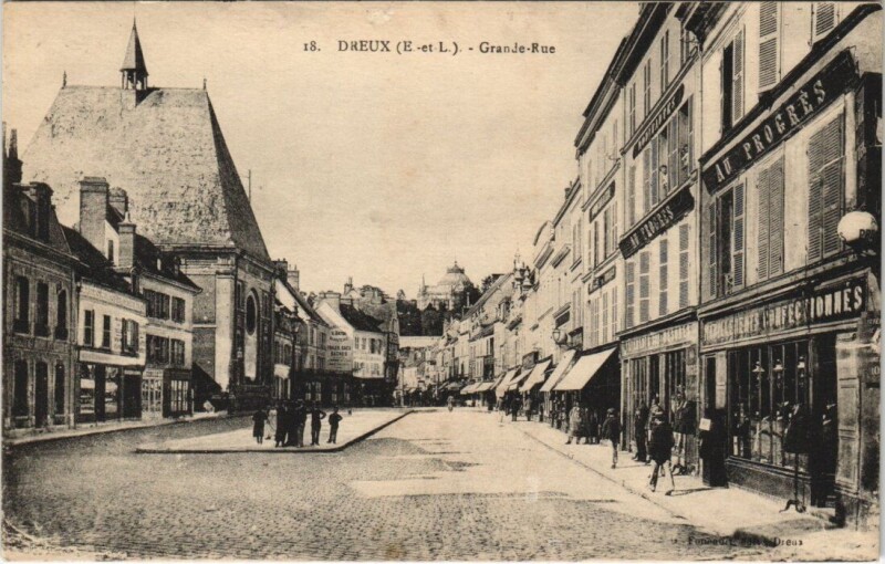 Carte postale ancienne Dreux - La Grande Rue à Dreux
