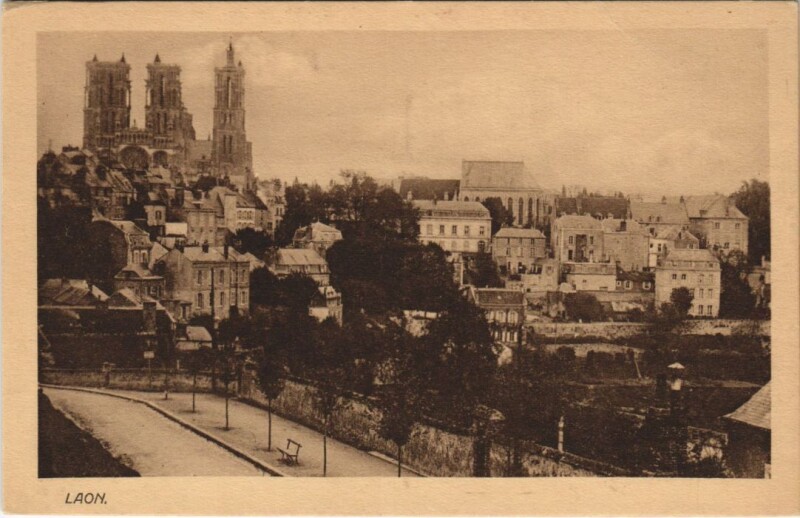 Carte postale ancienne Laon- France