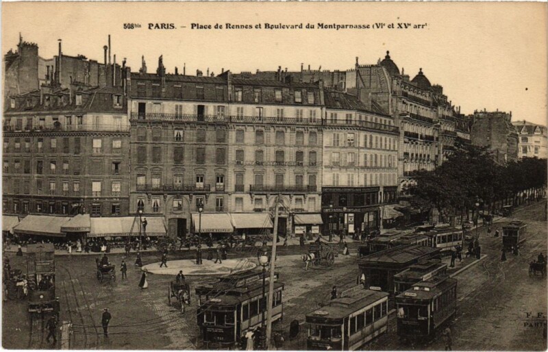 Carte postale ancienne Place de Rennes et Boulevard du Montparnasse à Paris 15e