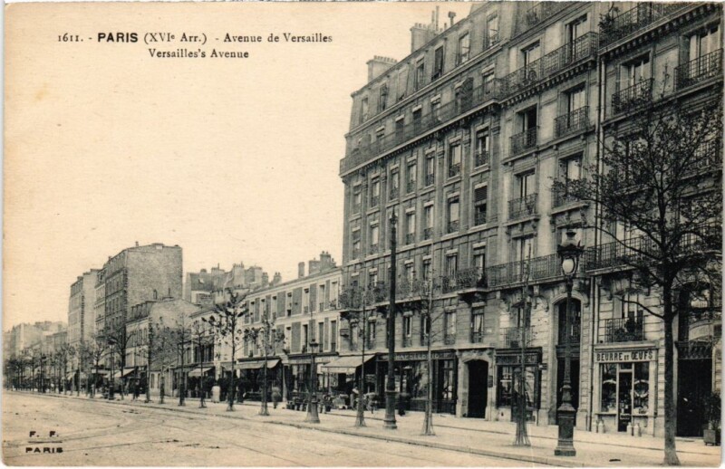 Carte postale ancienne Avenue de Versailles à Paris 16e
