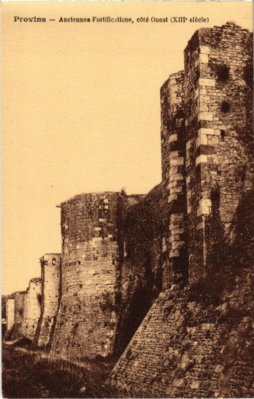 Carte postale ancienne Provins Anciennes fortifications à Provins