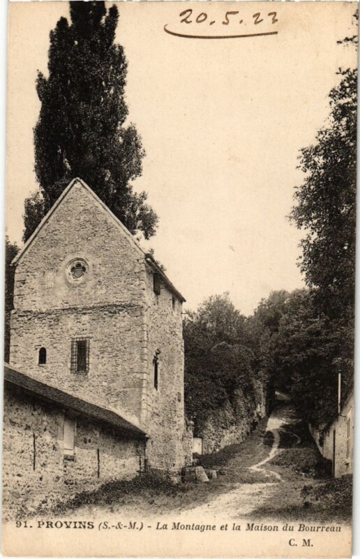 Carte postale ancienne Provins La Montagne et la Maison du Bourreau à Provins