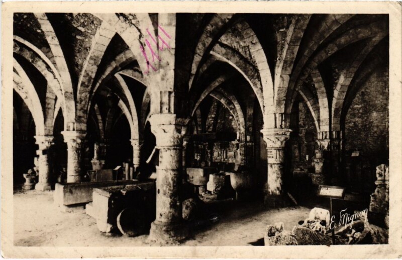 Carte postale ancienne Provins Grange aux Dimes à Provins
