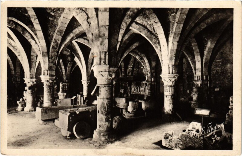 Carte postale ancienne Provins Grange aux Dimes à Provins