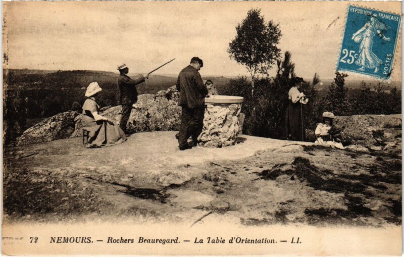 Carte postale ancienne Nemours Rochers Beauregard à Nemours