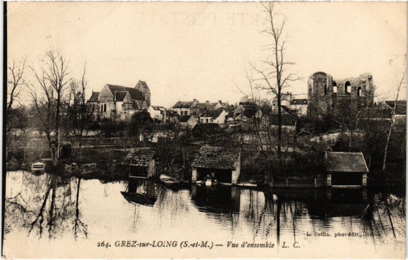 Carte postale ancienne Grez-sur-Loing Vue d'Ensemble à Grez-sur-Loing
