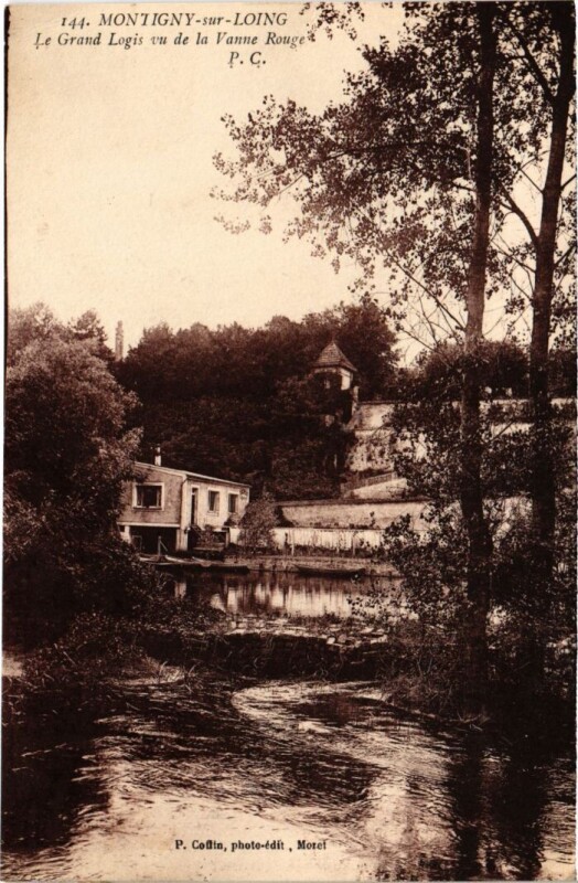 Carte postale ancienne Montigny-sur-Loing Le Grand Logis vu de la Vanne Rouge à Montigny-sur-Loing
